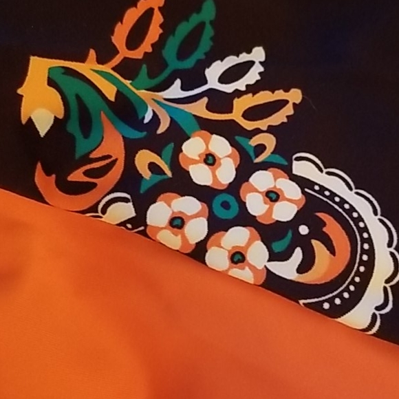 Navy and Orange Floral V Beck Halter - Picture 4 of 5